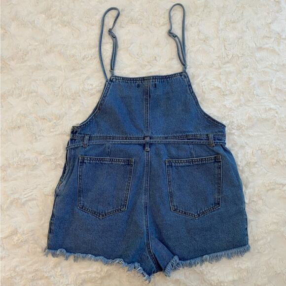 Forever 21 Women's Jean Denim Overall Shorts Romper Size Large Tie Waist Raw Hem - Picture 10 of 13